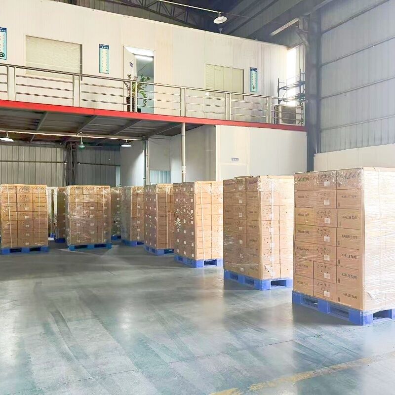 ऑटोमोटिव वायर रैप टेप पीवीसी क्लॉथ टेप कार इलेक्ट्रिकल सिस्टम में वायर हार्नेस के लिए लचीली सुरक्षा प्रदान करता है